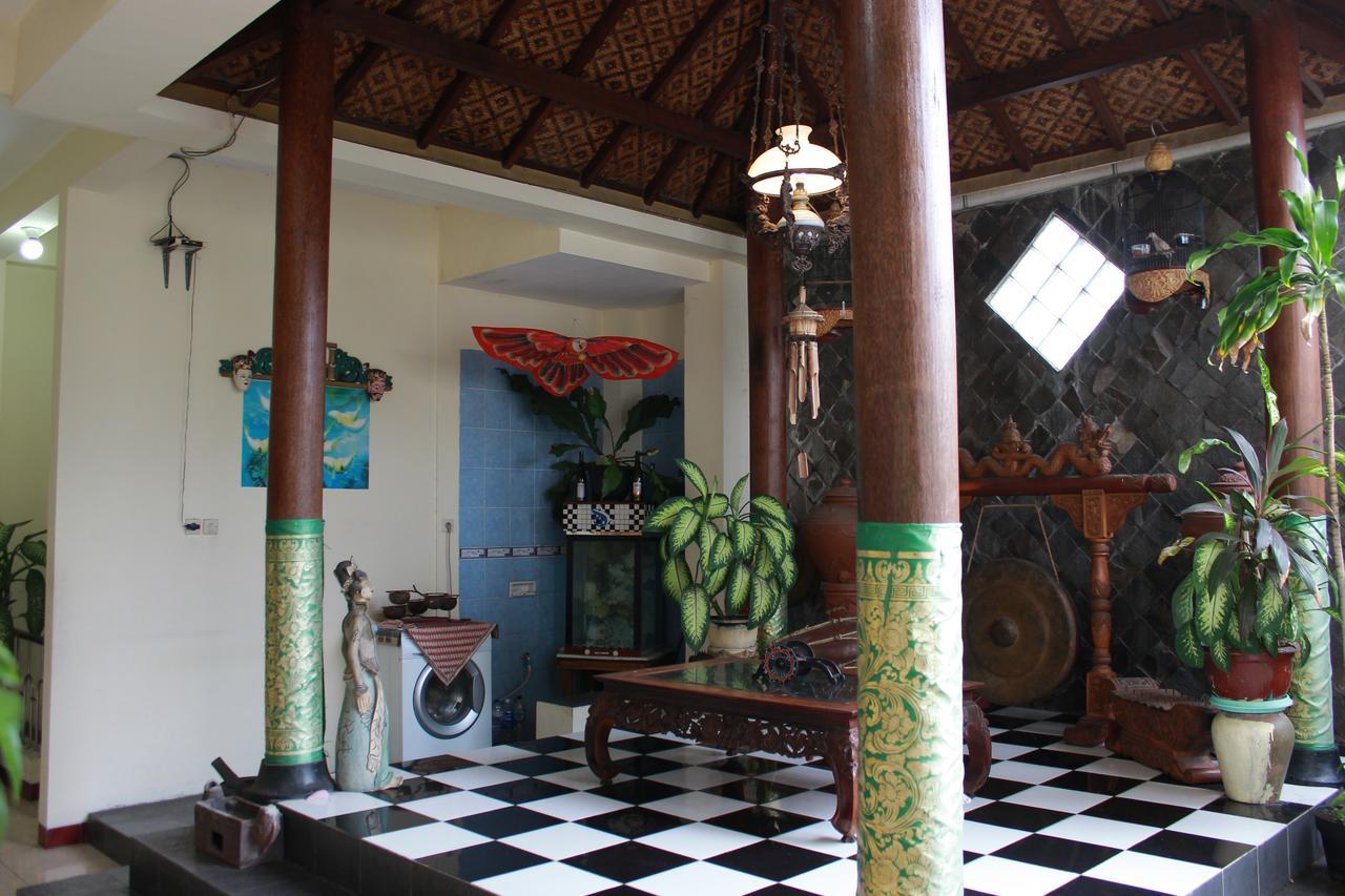 La Javanaise Home Stay Malioboro Yogyakarta Exterior photo